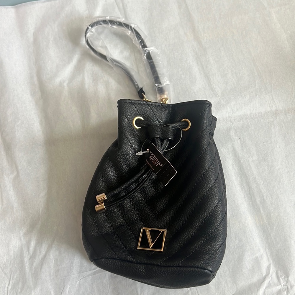 NWT Victorias Secret Wristlet clutch